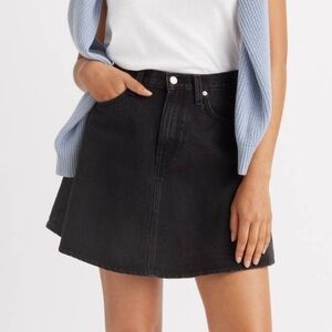 NWT Levi's Premium High-Rise High Waist A-Line Flounce Mini Denim Skirt Black 25